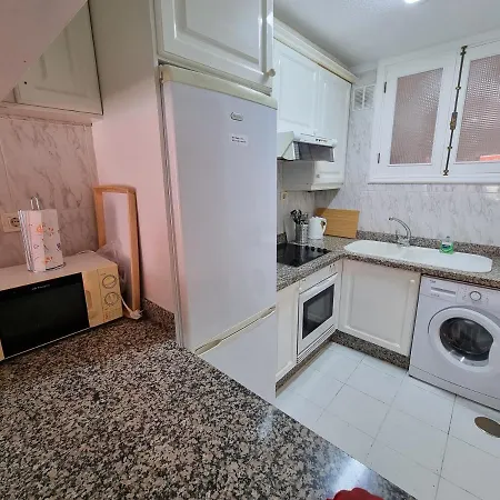 Casa Teide, Ground Floor Parque Santiago 1, Heated Pool, 100 M To Sea And Beach, Wifi Playa de las Americas (Tenerife)