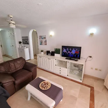 Apartamento Casa Teide, Ground Floor Parque Santiago 1, Heated Pool, 100 M To Sea And Beach, Wifi Playa de las Américas